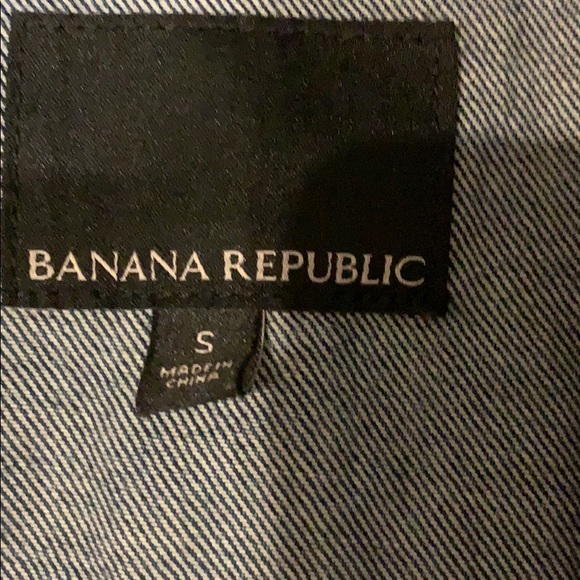 Banana Republic Jean Jacket - Picture 2 of 3